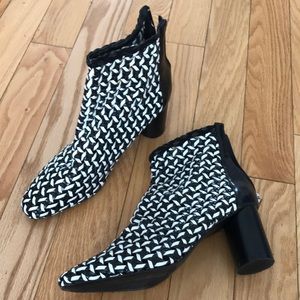 Unique Zara heels worn once !